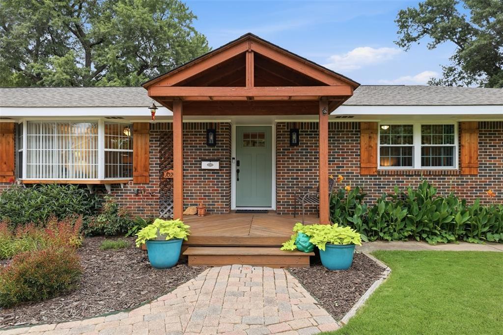 Image 1 of property listing at 1024 W Will Rogers Drive, Stillwater, OK 74075