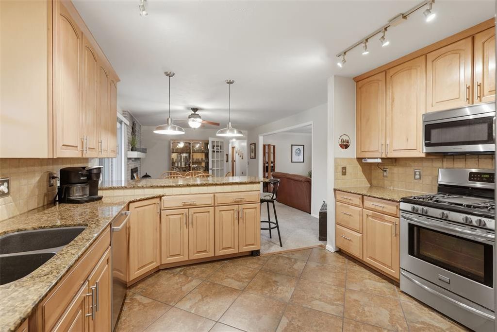 Image 16 of property listing at 1024 W Will Rogers Drive, Stillwater, OK 74075