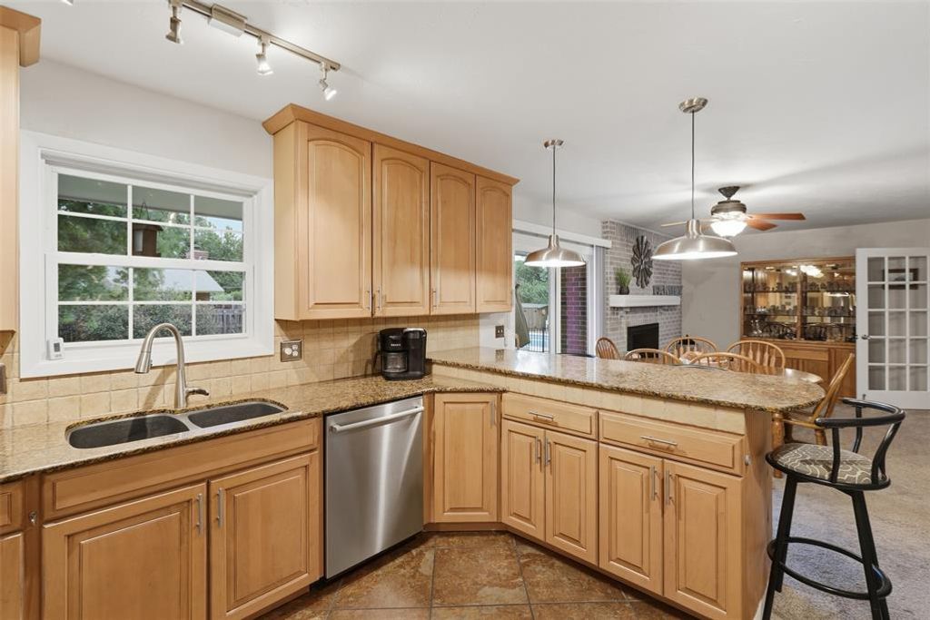 Image 17 of property listing at 1024 W Will Rogers Drive, Stillwater, OK 74075