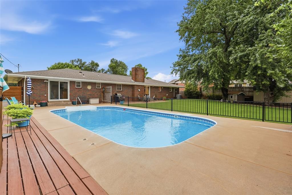Image 42 of property listing at 1024 W Will Rogers Drive, Stillwater, OK 74075