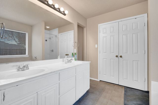 412 Barbara Jean Lane, Burleson, TX 76028