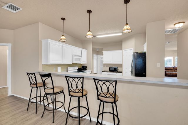 412 Barbara Jean Lane, Burleson, TX 76028