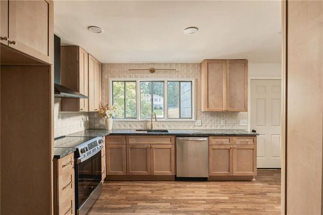 2571 Sandy Court, Marietta, GA 30066