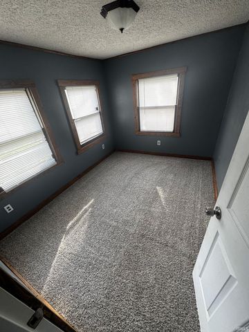 600 E street Street, Walton, IN 46994