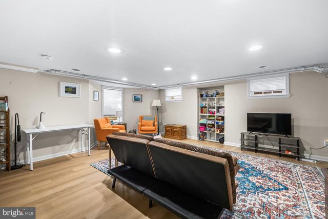 6447 BLENHEIM RD, Baltimore, MD 21212