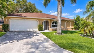 302 SE 1st PL, Cape Coral, FL 33990