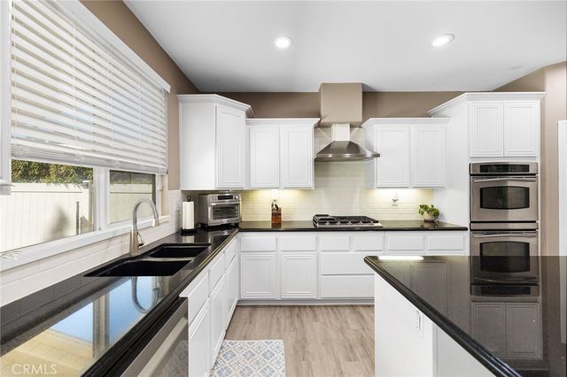 33713 Pebble Brook Circle, Temecula, CA 92592