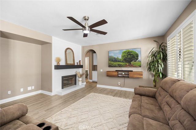 33713 Pebble Brook Circle, Temecula, CA 92592