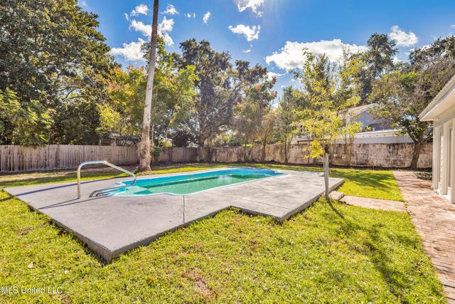 244 Beeman Drive, Biloxi, MS 39531