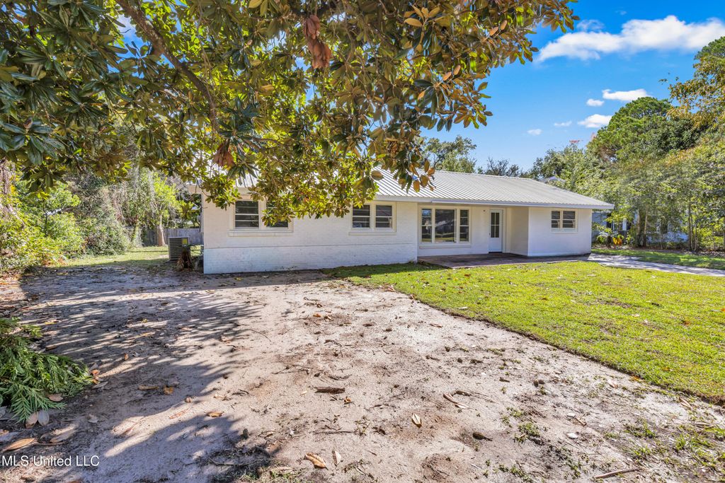 244 Beeman Drive, Biloxi, MS 39531