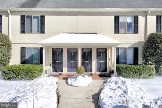411 W CONESTOGA RD #22, Devon, PA 19333