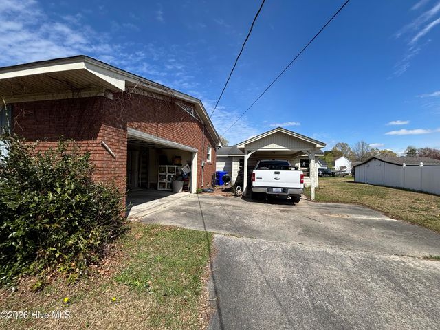 3381 E 10th Street, Greenville, NC 27858