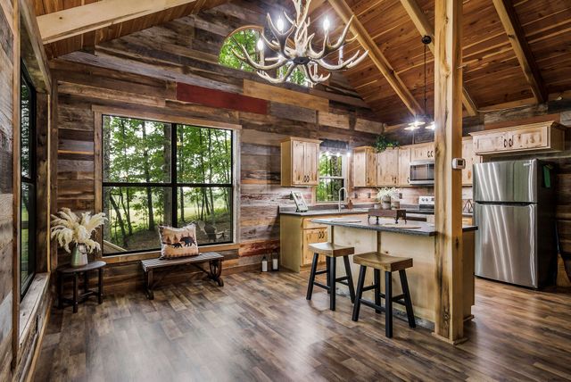 755 Music City Ranch Ln, Sparta, TN 38583