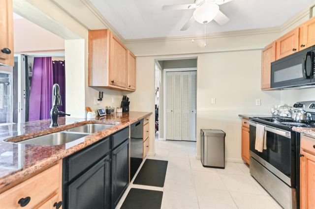 103 SW 18th Street, Boynton Beach, FL 33426