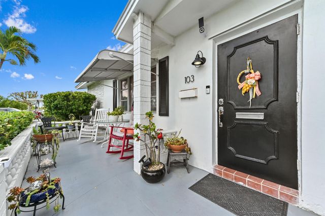 103 SW 18th Street, Boynton Beach, FL 33426
