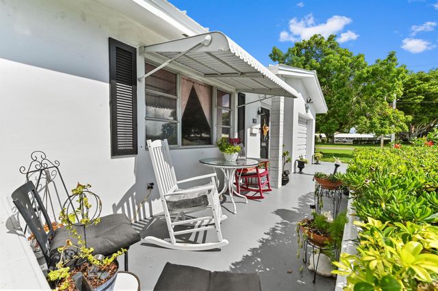 103 SW 18th Street, Boynton Beach, FL 33426