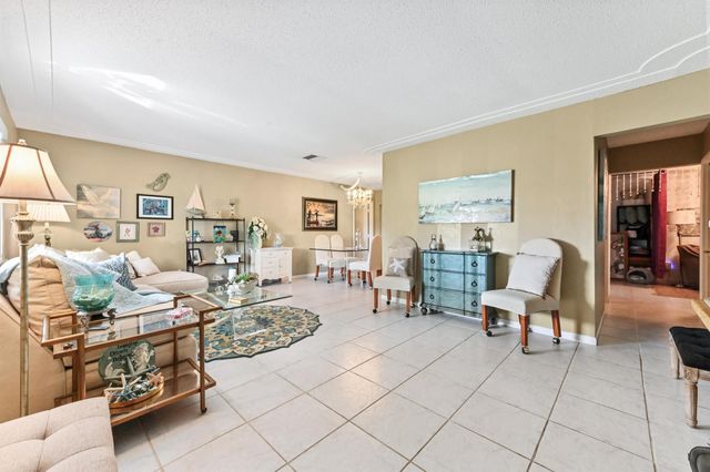 103 SW 18th Street, Boynton Beach, FL 33426
