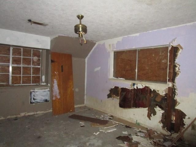 146 Ravenhead Drive, Houston, TX 77034