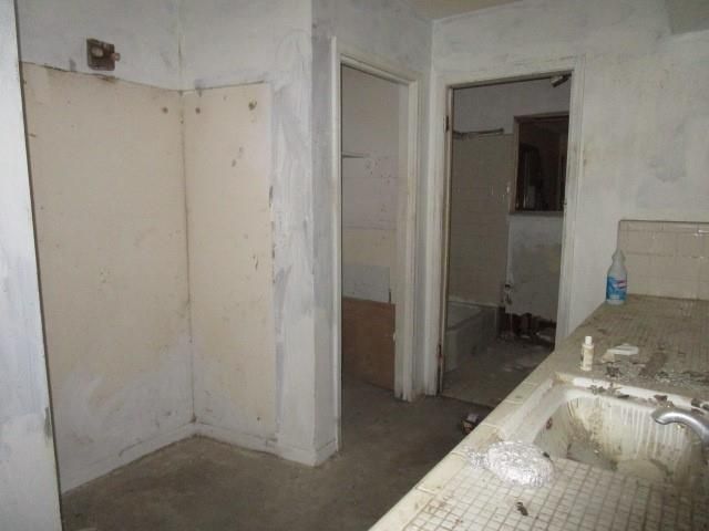 146 Ravenhead Drive, Houston, TX 77034