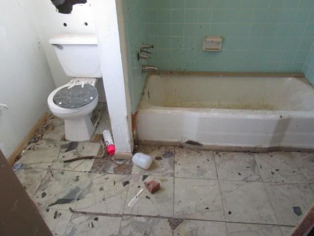 146 Ravenhead Drive, Houston, TX 77034