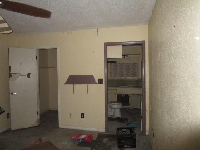 146 Ravenhead Drive, Houston, TX 77034