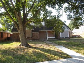 146 Ravenhead Drive, Houston, TX 77034