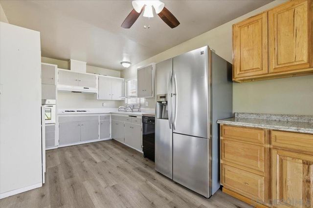 13147 Shenandoah Dr, Lakeside, CA 92040