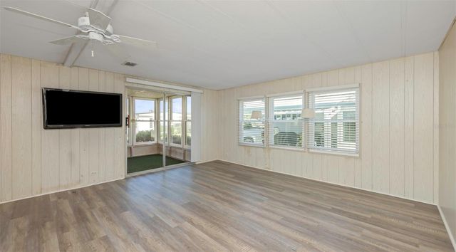 39820 US HIGHWAY 19 N 99, Tarpon Springs, FL 34689