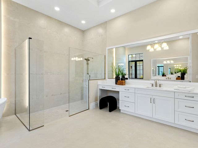 572 BLUE SHELL LOOP, Sarasota, FL 34240