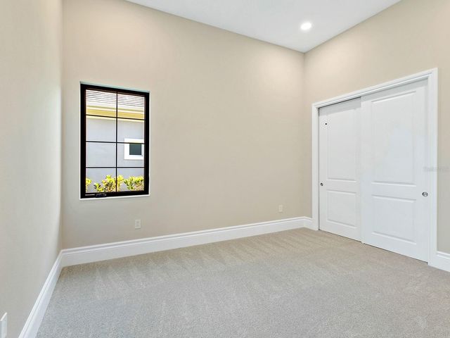 572 BLUE SHELL LOOP, Sarasota, FL 34240