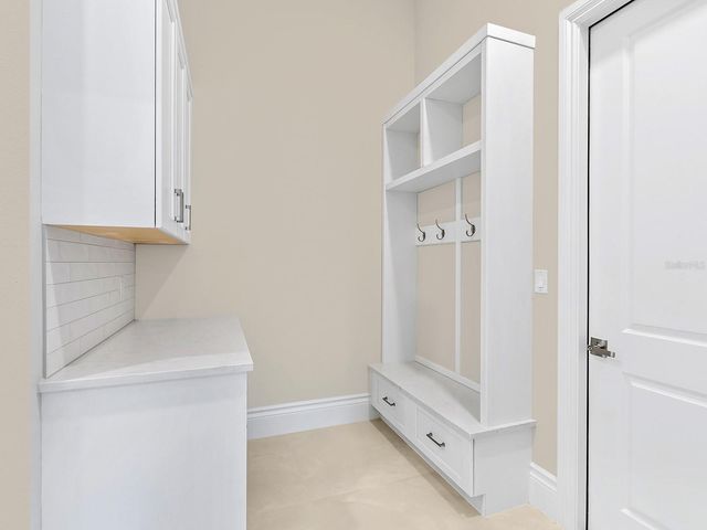 572 BLUE SHELL LOOP, Sarasota, FL 34240