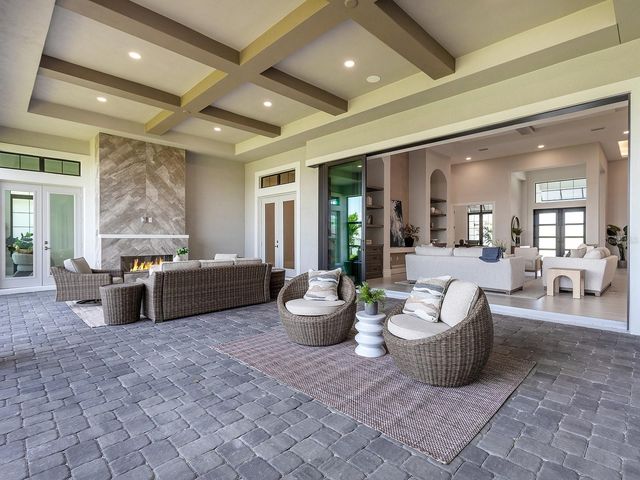 572 BLUE SHELL LOOP, Sarasota, FL 34240