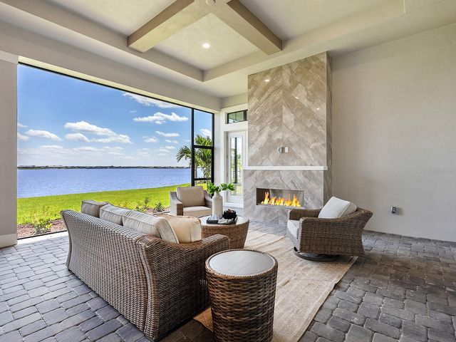 572 BLUE SHELL LOOP, Sarasota, FL 34240