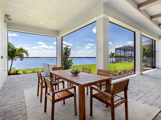 572 BLUE SHELL LOOP, Sarasota, FL 34240