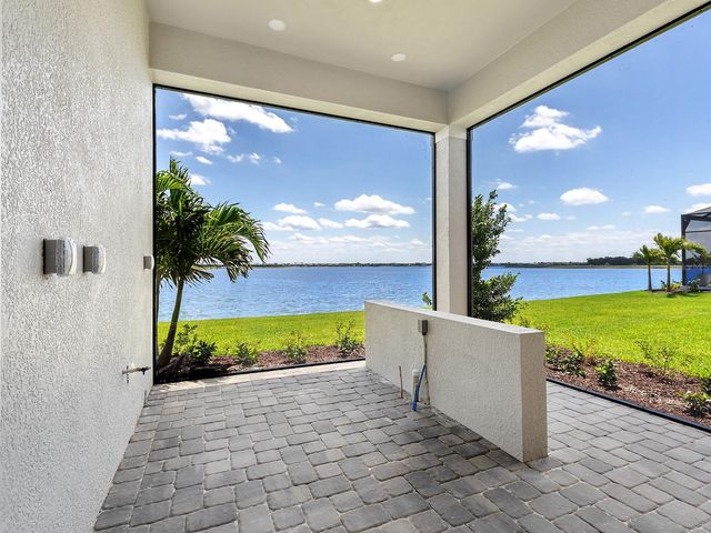 572 BLUE SHELL LOOP, Sarasota, FL 34240