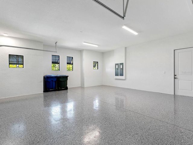 572 BLUE SHELL LOOP, Sarasota, FL 34240