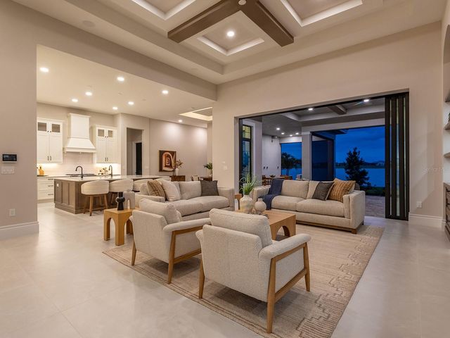 572 BLUE SHELL LOOP, Sarasota, FL 34240