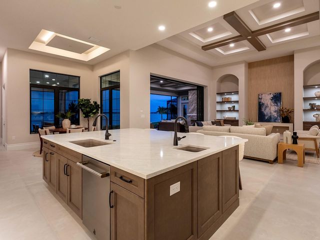 572 BLUE SHELL LOOP, Sarasota, FL 34240