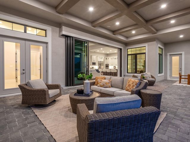 572 BLUE SHELL LOOP, Sarasota, FL 34240
