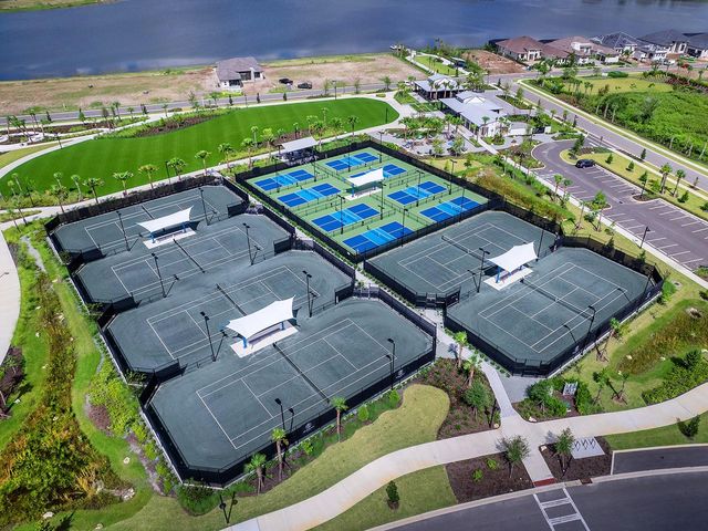 572 BLUE SHELL LOOP, Sarasota, FL 34240
