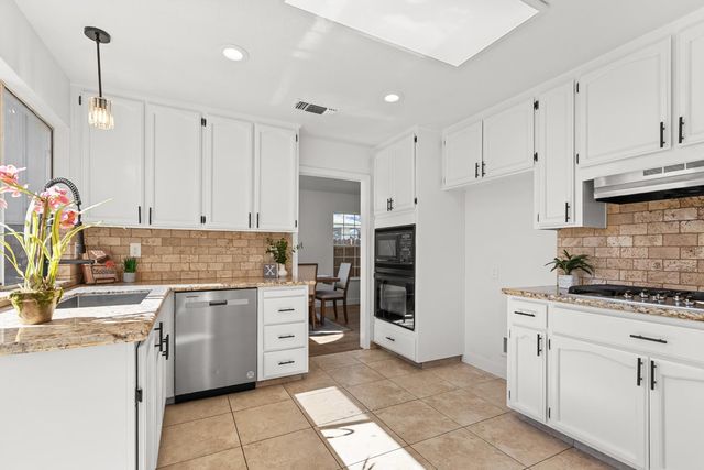 5016 Krista Ct, Elk Grove, CA 95758