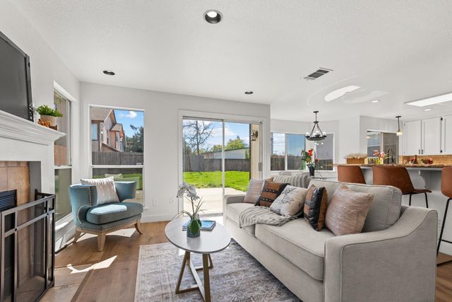 5016 Krista Ct, Elk Grove, CA 95758