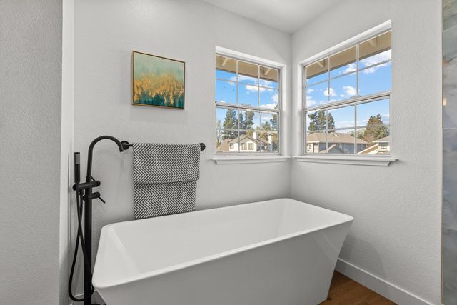 5016 Krista Ct, Elk Grove, CA 95758