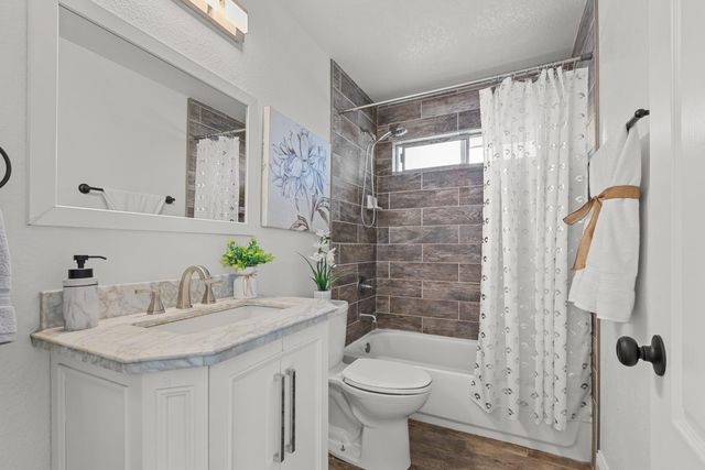 5016 Krista Ct, Elk Grove, CA 95758