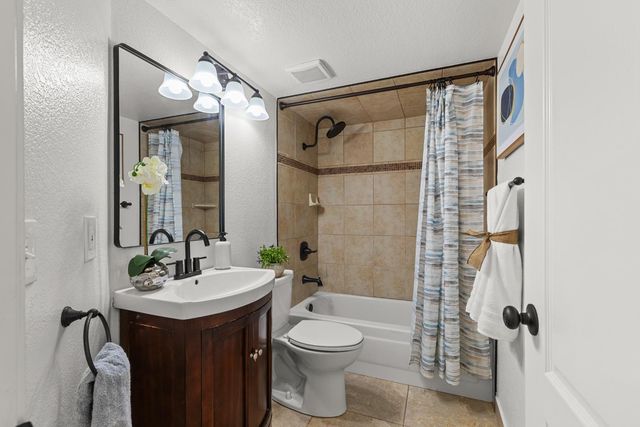 5016 Krista Ct, Elk Grove, CA 95758