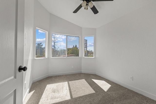 5016 Krista Ct, Elk Grove, CA 95758