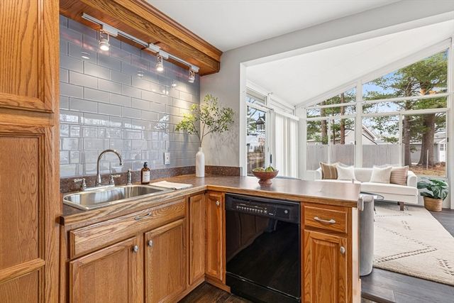 29 Fenton Avenue, Attleboro, MA 02703