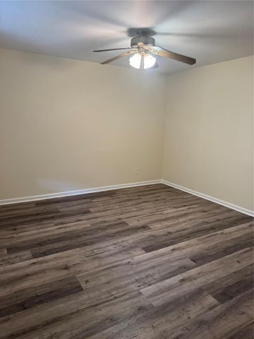 3535 Nasa Road 1 Parkway 40, Seabrook, TX 77586