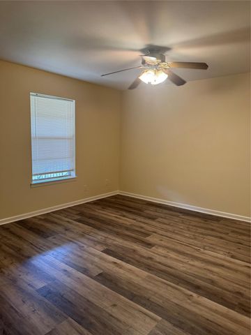 3535 Nasa Road 1 Parkway 40, Seabrook, TX 77586