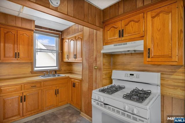 9 Morris Avenue, Garfield, NJ 07026